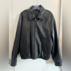 Vintage Black Leather Bomber Jacket – Quilted Lining – Oversized 90s Minimal